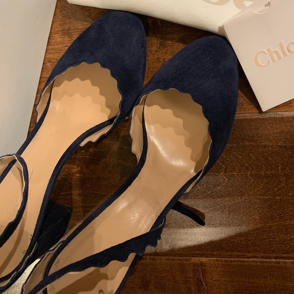 Chloe scalloped blue lagoon suede pump size 8.5